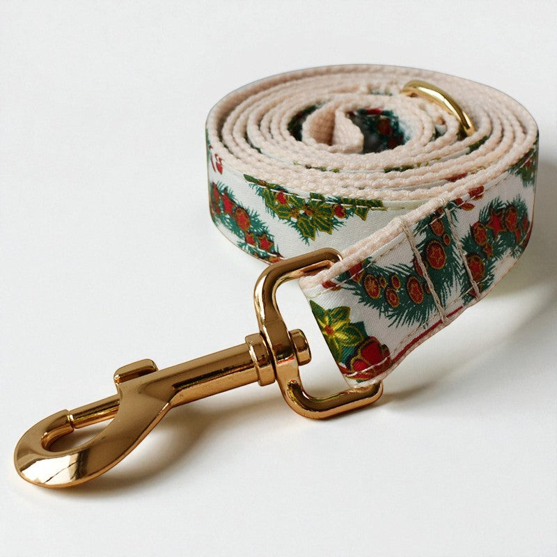 Christmas Dog Collar and Leash Set – Holiday Wreath Edition